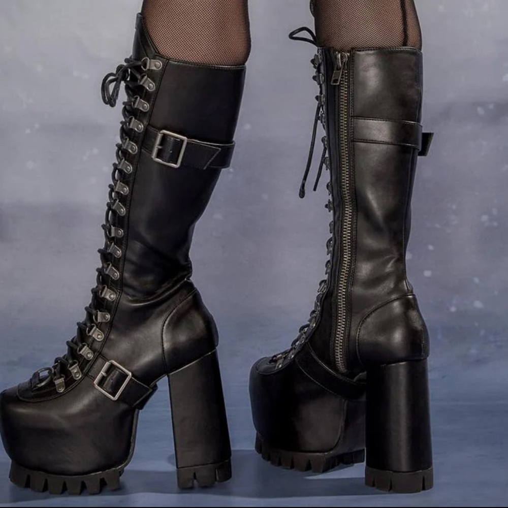 Hand 2 Hand Combat Boots